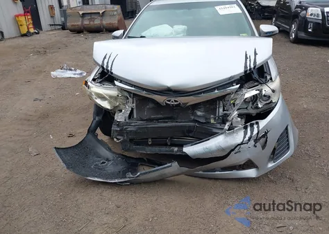 2014 Toyota Camry Le z USA, uszkodzony, nr VIN 4T4BF1FK3ER383164